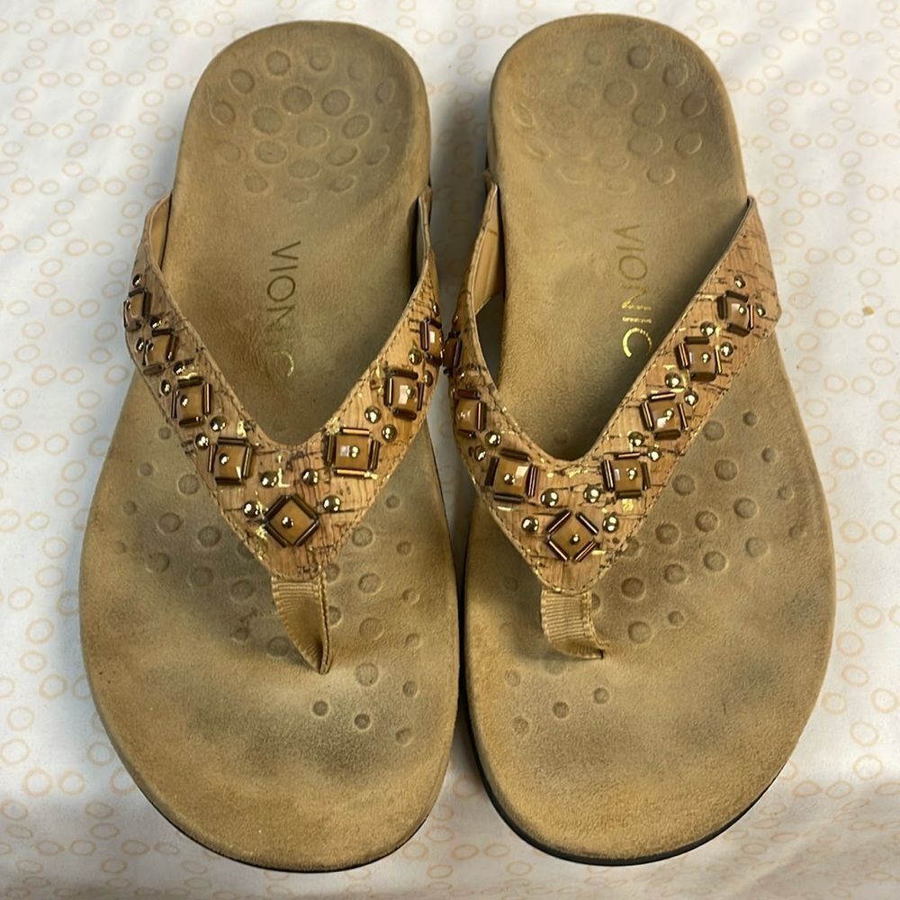 Vionic Florian embellished flip flops sandals, size 8